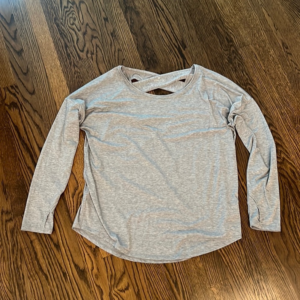 Athleta Gray Long sleeve Tee. Open back. Dolman sleeves. Size L